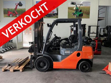 TOYOTA 02-8FGF25 Heftruck LPG