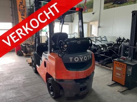 TOYOTA 02-8FGF25 Heftruck LPG